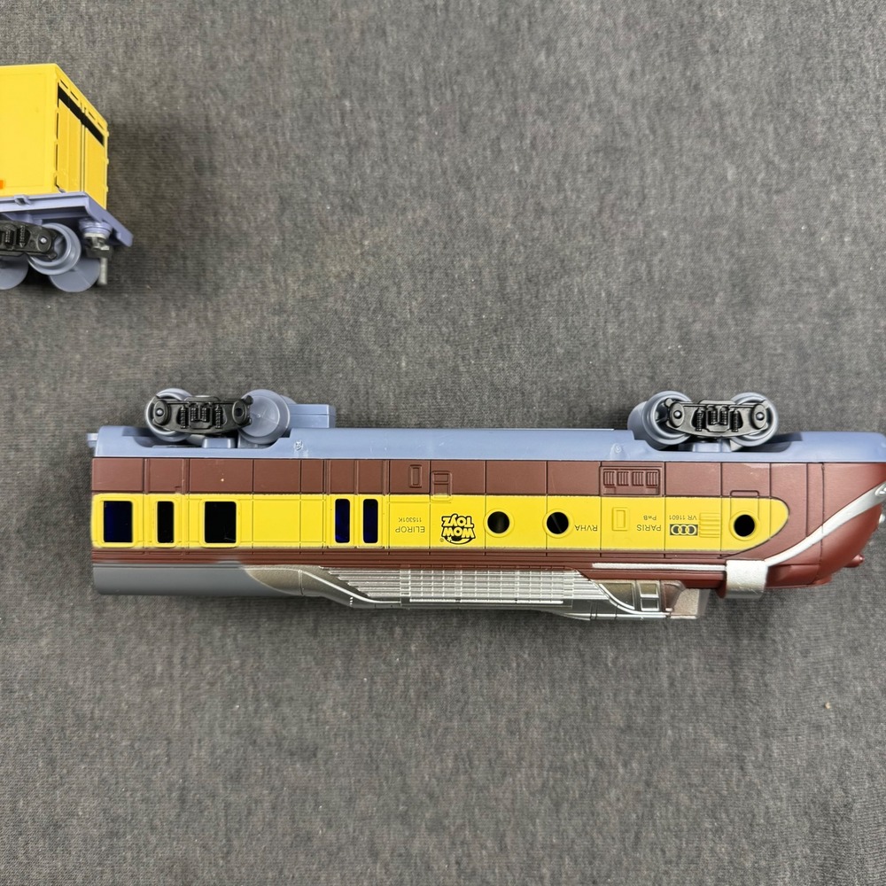 Wow Toys Global SeaTrain Yellow Brown Electric Train Set Toy - Picture 4 of 7